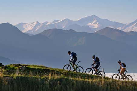 mountainbiker-auf-dem-weg-zur-hohen-salve©eisele-heinnorbert